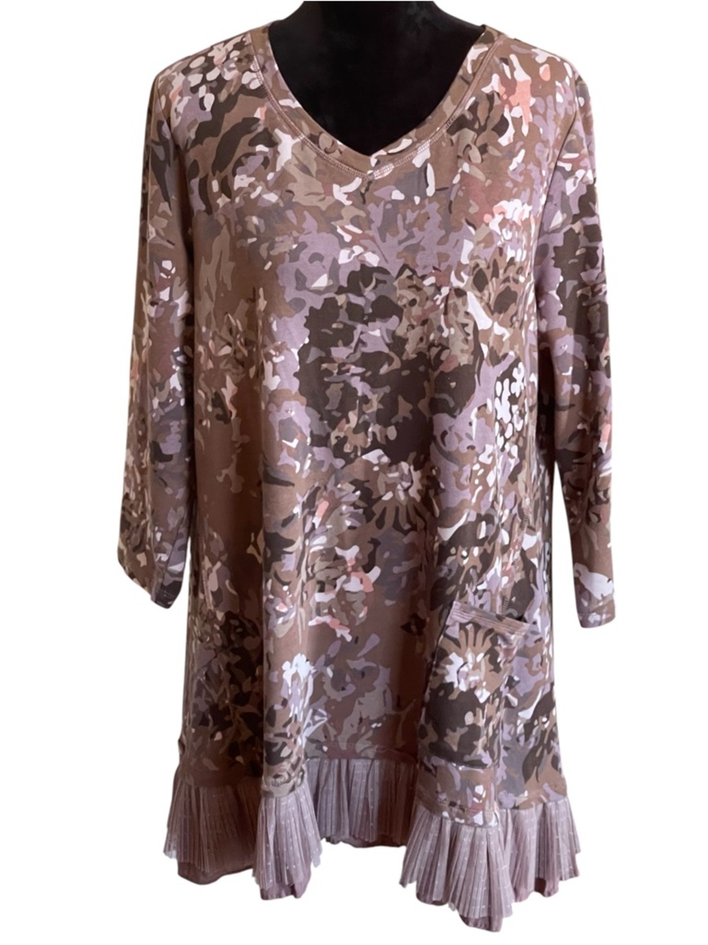 LOGO LOUNGE BY LORI GOLDSSTEIN FRENCH  TERRY PLEATED CAMO TOP WITH LACE TRIM XL